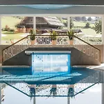 Отель Thermenwelt Pulverer Бад Кляйнкирххайм