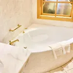 Отель Thermenwelt Pulverer Бад Кляйнкирххайм