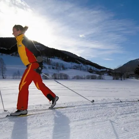 普尔沃尔温泉酒店 5*