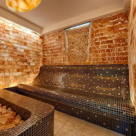 Отель Thermenwelt Pulverer 5*